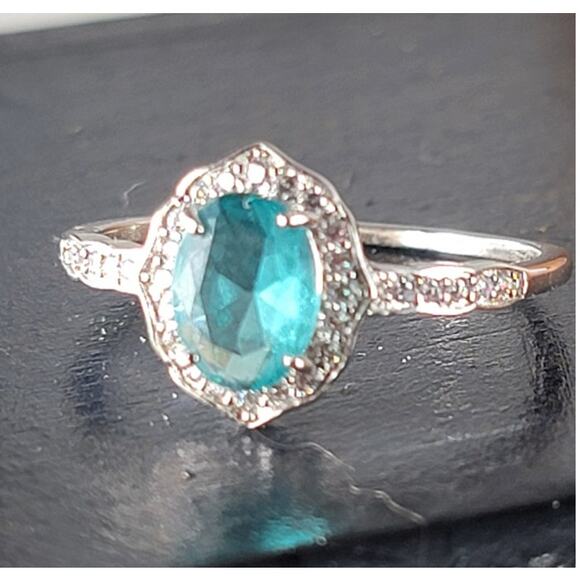 Stunning Rhodium-Plated Size 9 Ring with Aqua Blue Gemstone and Halo Accents - Picture 3 of 11